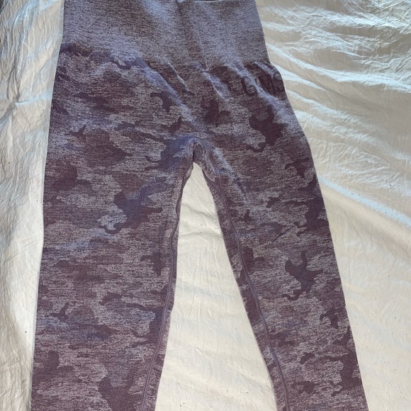 2 gymshark camo seamless sets - purple and green - Picture 10 of 16